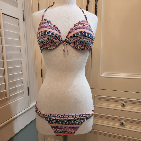 Victoria's Secret Geometric Pink Blue Black 32C Top M Bottom 2 Piece Bikini Swim - Picture 6 of 13